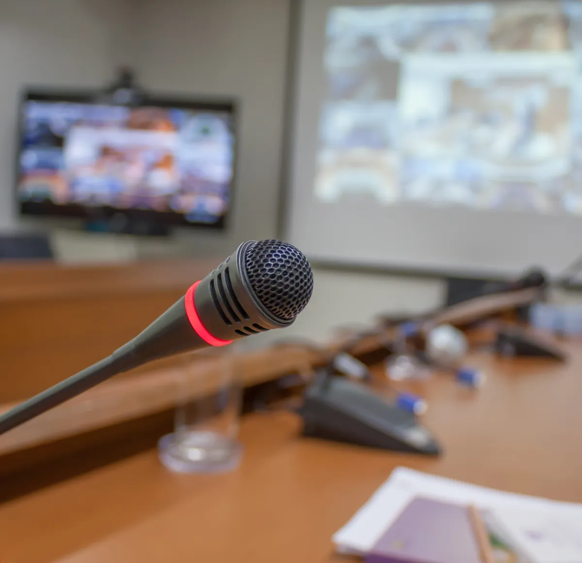 img frustrated with poor quality audio visual av systems 2x